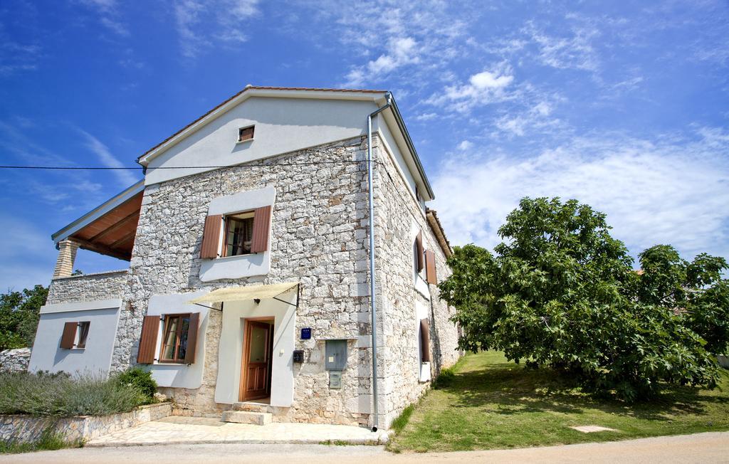Holiday Home Stancija Becic Mugeba Exterior foto